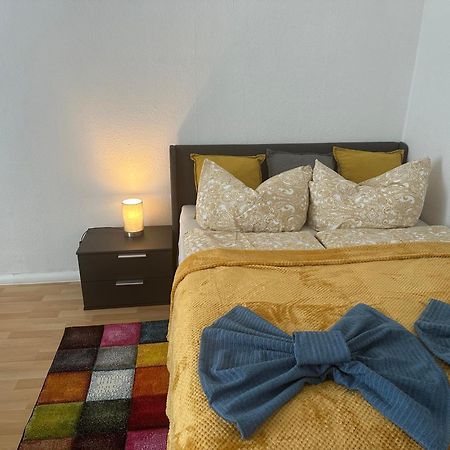 Helles Apartment Am Elberadweg Magdeburg Bagian luar foto